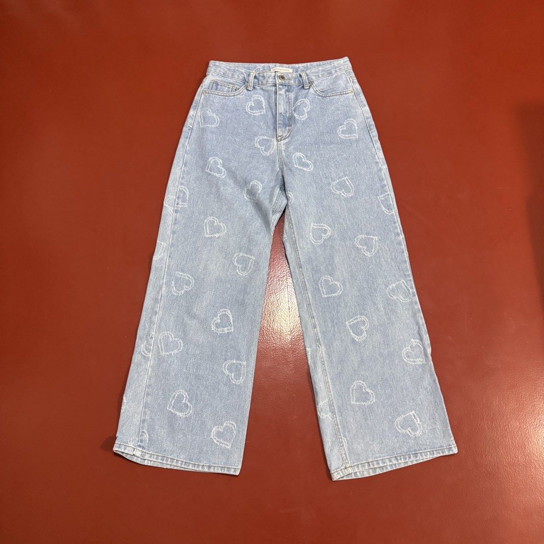 LOVESNTA AOP BAGGY JEANS (Category: Jeans) located in Pasig City. Submitted by buzzthrifty (Listing ID 1468001546, Image 2). Description: SIZE 28-29WAIST 39"LENGTH 11"HEM GOOD AS NEW .