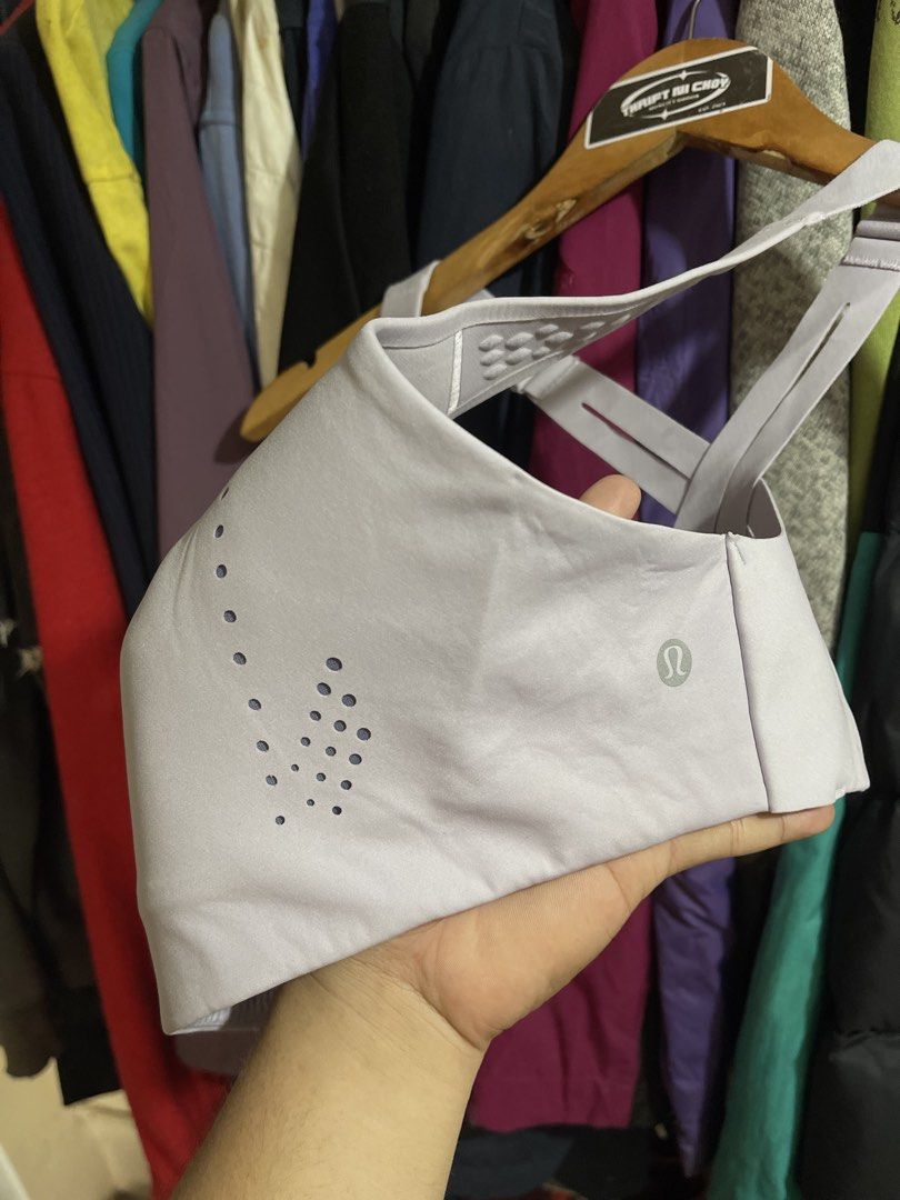 Lululemon AirSupport Bra (Category: Activewear) located in Cabuyao City. Submitted by jeirussamson897 (Listing ID 1467873936, Image 3). Description: Lululemon AirSupport Bra 32D excellent condition needwash 9.5/10 449+sf.