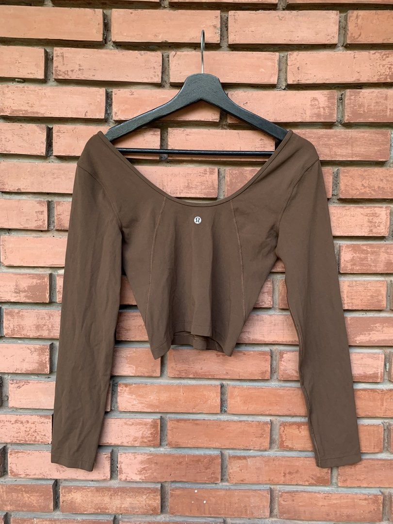 Lululemon Align Longsleeve Brown (Category: Activewear) located in Bulacan. Submitted by reymarcthrifts (Listing ID 1467977732, Image 2). Description: size 4 small like new condition bagong bago may sight na dumi lang at amoy ukay bulacan loc .