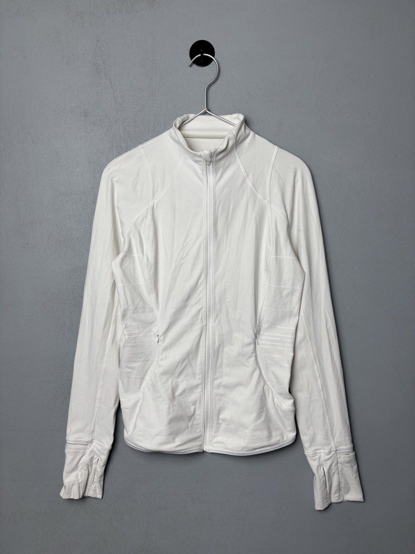 Lululemon Define Jacket *Ribbed* (Category: Coats, Jackets and Outerwear) located in Mandaluyong City. Submitted by fellas_ph (Listing ID 1467939567, Image 1). Description: Excellent condition Washable dirt only Size 6 17" Width 24.5" Length.