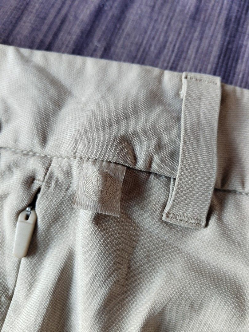 Lululemon short (Category: Shorts) located in Batangas. Submitted by eiwoh5586 (Listing ID 1468045835, Image 3). Description: 1 pinhole.