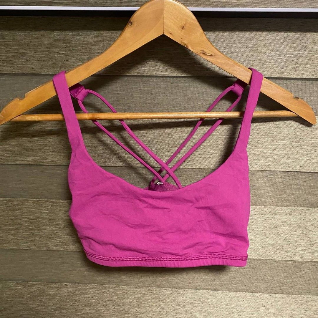 Lululemon sports bra (Category: Activewear) located in Cavite. Submitted by safehawk-c9a684 (Listing ID 1468055616, Image 2). Description: for sale Lululemon sports bra dot 4.