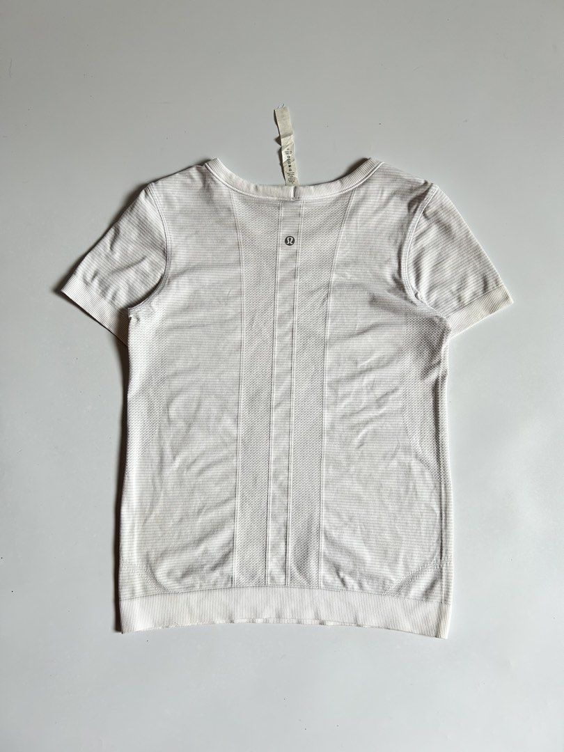 Lululemon Swift Tech Short sleeve Top (Category: Activewear) located in La Carlota. Submitted by jlcthriftfinds (Listing ID 1467933060, Image 2). Description: Lululemon Swift Tech Short Sleeve Top Excellent Condition Dot 4 Need wash (fresh from bale) 350 + sf Dm me .