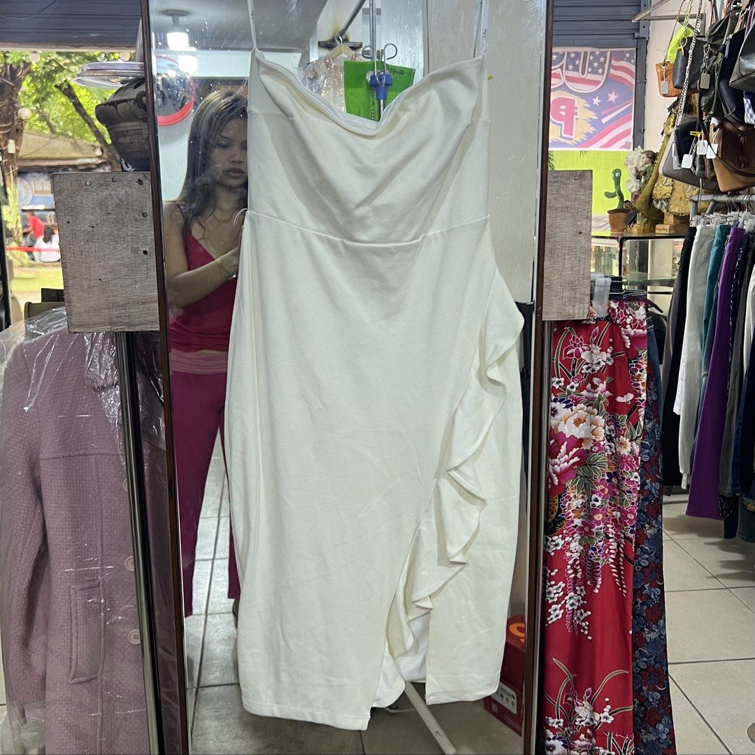 Lulus Tube White Dress (Category: Dresses) located in Manila. Submitted by Pilarrrrr (Listing ID 1467856364, Image 1). Description: .