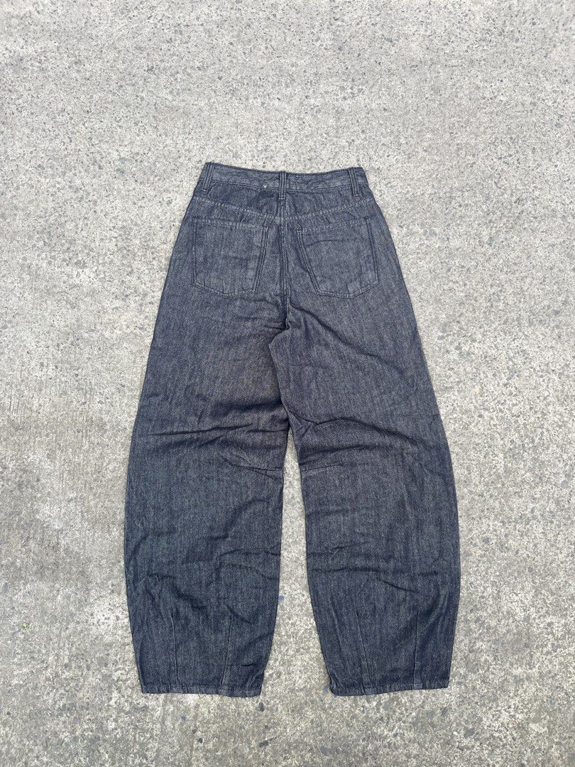 Lumande Raw Barrel Denim (Category: Jeans) located in Cavite. Submitted by kulotjunks (Listing ID 1467894831, Image 2). Description: Lumande Raw Barrel Denim Size: Small Waist: 27 Length: 42 Thigh: 13 Hem: 9 Excellent Condition 🏷️ Price: ₱800.