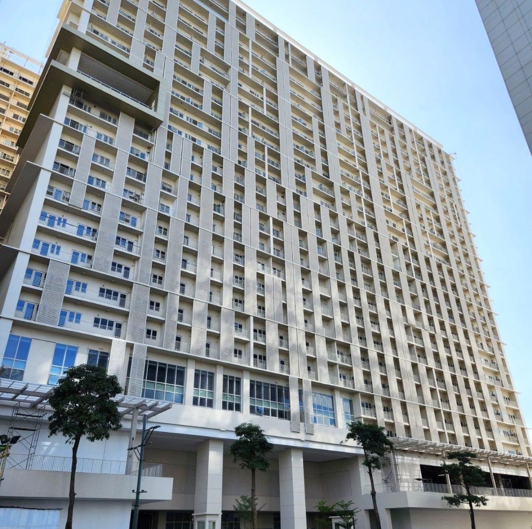 Luxury Within Reach (Category: Apartments & Condos) located in Taguig. Submitted by dacanayglad29 (Listing ID 1467897170, Image 2). Description: A beautiful home, a premium address, and a flexible way to own it. 🤍 LIVE BIGGER. LIVE BETTER. LIVE AT PARK McKINLEY WEST. 📍 Le Grand Avenue, McKinley West, Fort Bonifacio, Taguig City Strategically located near BGC, McKinley Hill, Forbes Park, Manila Polo Club, international schools, St. Luke’s Medica