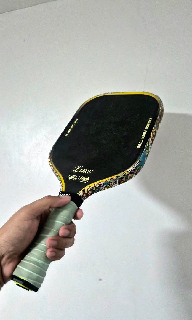Luzz Minions Cannon Paddle T700 (Category: Racket and Ball Sports) located in Pasig City. Submitted by engrjaypolloloco (Listing ID 1468034816, Image 3). Description: Looking for a quality paddle at a great price? Here's your chance! 🔥 ✅ Purchased: March 2026 (6.5K) ✅ Pre-loved, no damage ✅ Used but not abused ✅ With edge guard and grip Selling because this is my extra paddle. Still in great condition and ready for its next owner! 💯 📩 PM me if