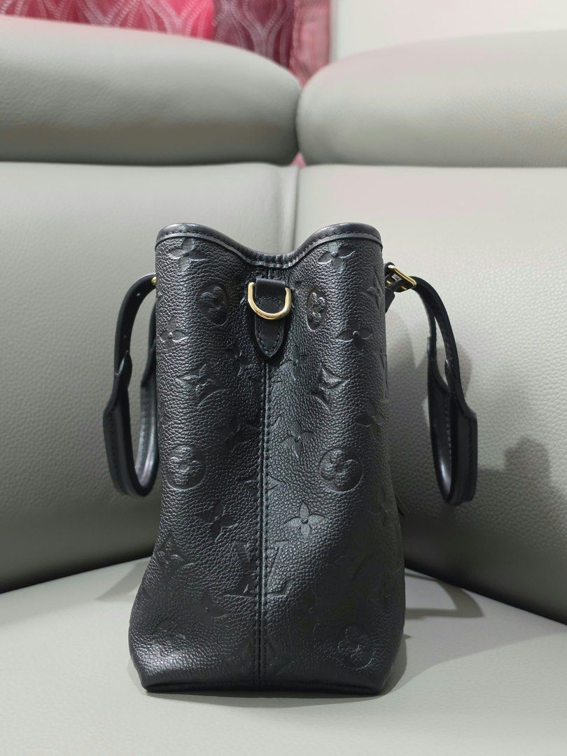 LV BAGS FOR SALE!! (Category: Luxury Bags & Wallets) located in Manila. Submitted by hellovhecka (Listing ID 1467842527, Image 3). Description: no issue complete 80k 60k.