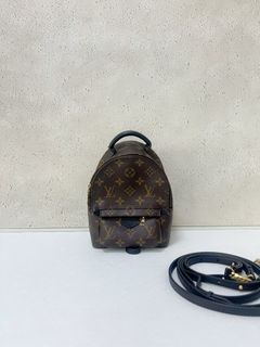 (Category: ) located in . Submitted by jscollectionbags (Listing ID 1467882045, Image 1). Description: .