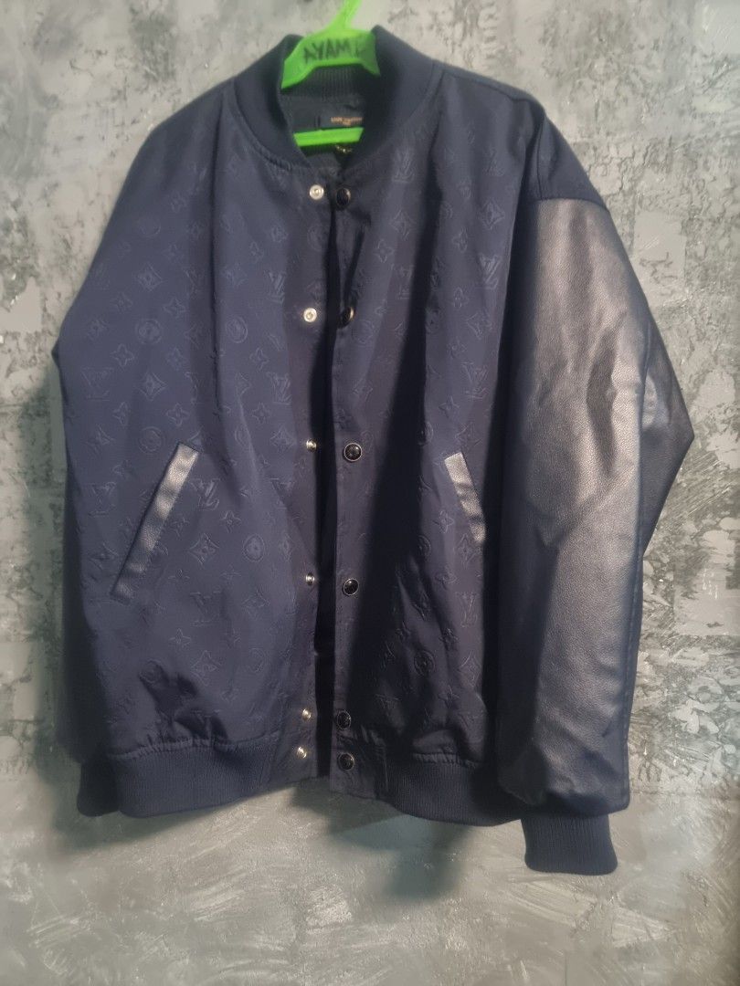 LV VARSITY (Category: Coats, Jackets and Outerwear) located in Baguio. Submitted by yumiii07 (Listing ID 1467982641, Image 1). Description: size xxl 28 L 24 W pit to pit.