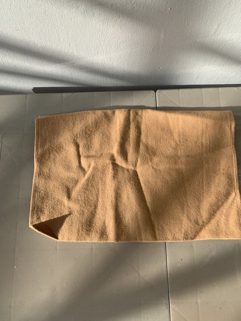 LV wallet dustbag (Category: Purses & Pouches) located in Taguig. Submitted by madisam (Listing ID 1467916772, Image 2). Description: Preloved Height:7 1/2 inches Width:11 inches .