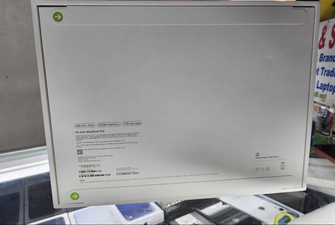 MacBook Pro m5 24/1tb (Category: Laptops & Notebooks) located in Manila. Submitted by mave121 (Listing ID 1467911982, Image 2). Description: .