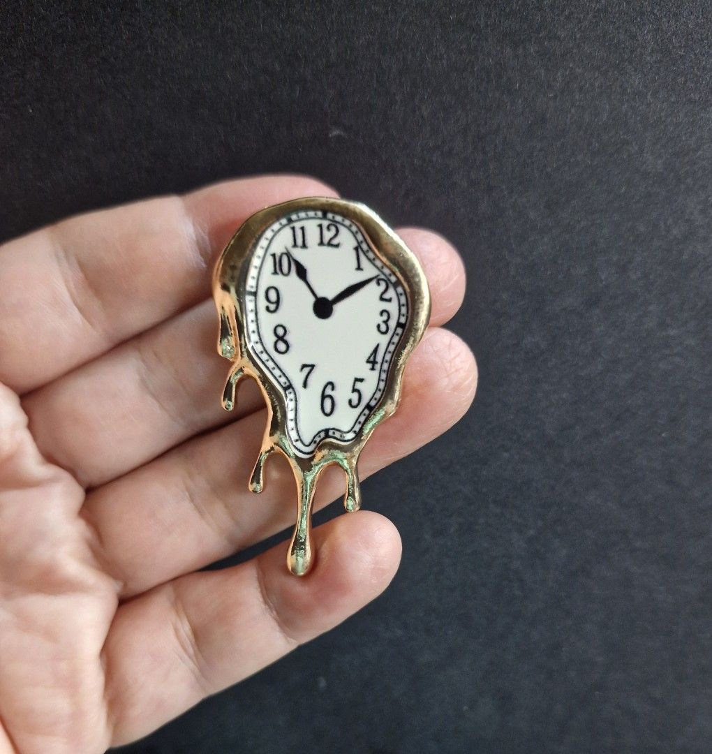 Magical Time Brooch 2 (Category: Brooches) located in Taguig. Submitted by mommaschoice (Listing ID 1467964899, Image 2). Description: Brand New Elegantly crafted design Perfect for suits and party dresses Gold-Tone finish Lightweight won't damage the fabric Ships nationwide.