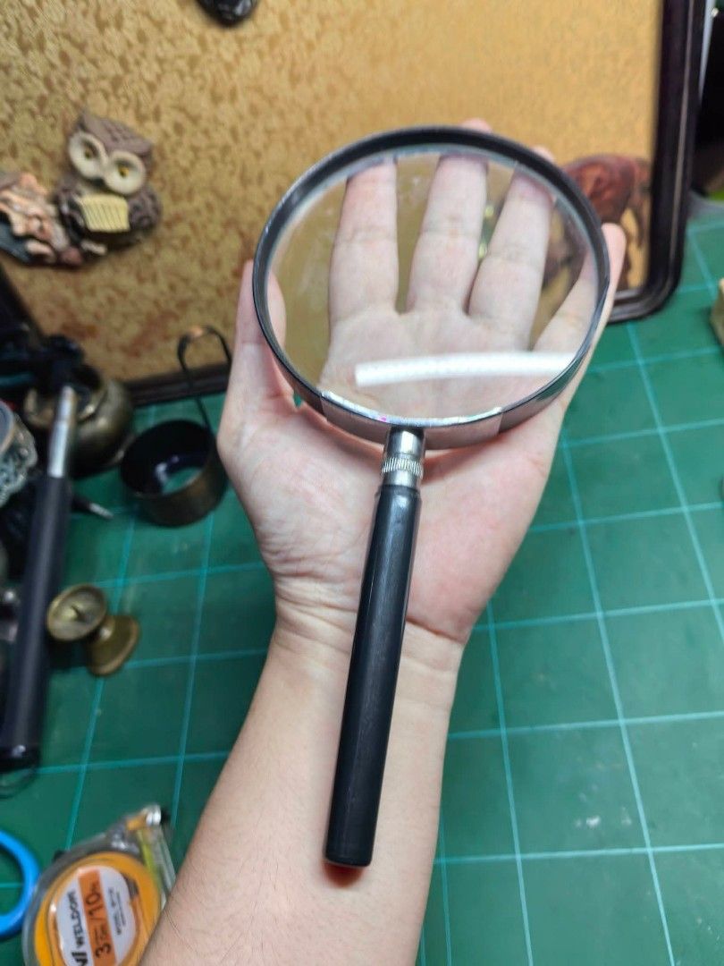 Magnifying Glass (Category: Craft Supplies & Tools) located in Cebu City. Submitted by dudes_villanueva (Listing ID 1467895605, Image 1). Description: Magnifying Glass Handle & Casing: Plastic In good condition as is where is see all pics..