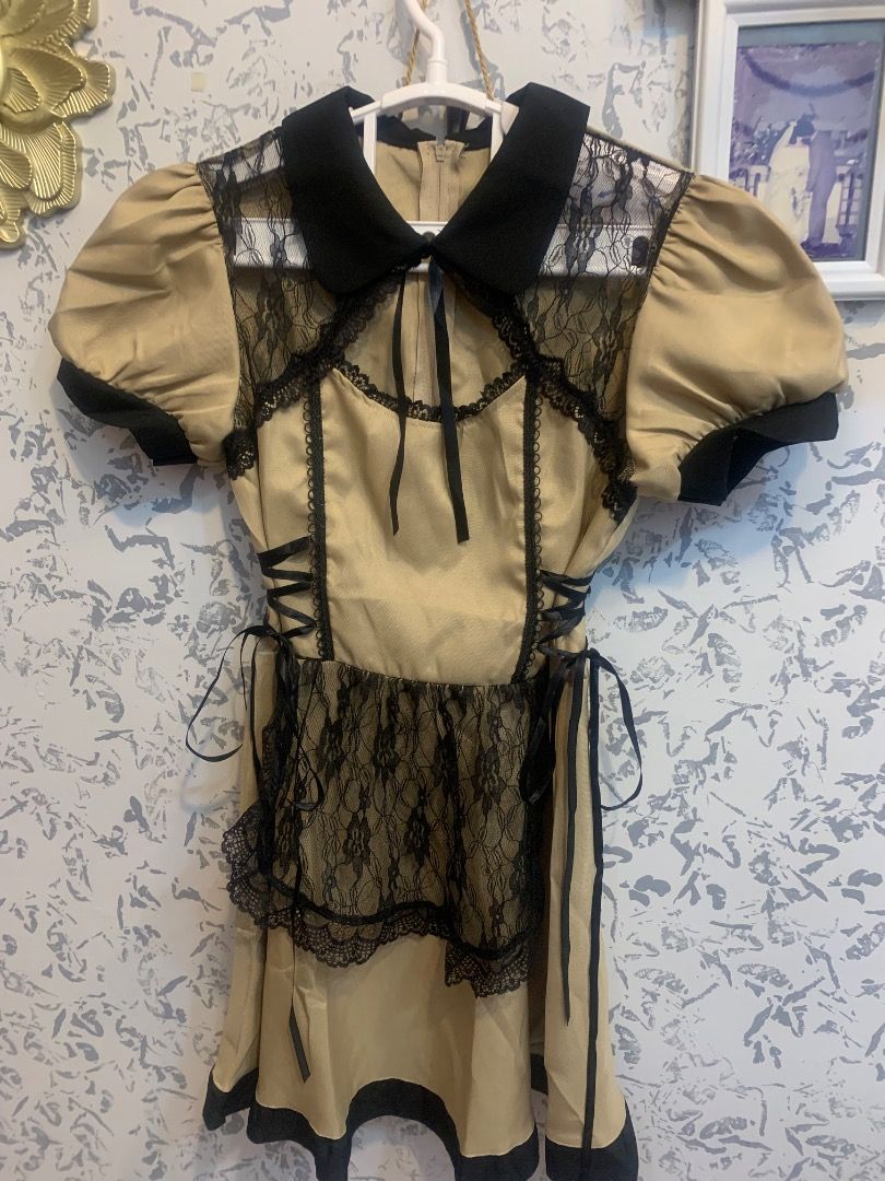Maid Cosplay/haloween costume (Category: Looking For) located in Dasmarinas. Submitted by fameandfad (Listing ID 1468043235, Image 1). Description: Never been used maid in costume for cosplay Dimes: waist: up to 28 inches / Bust: up to 32 inches / length: 31 inches.