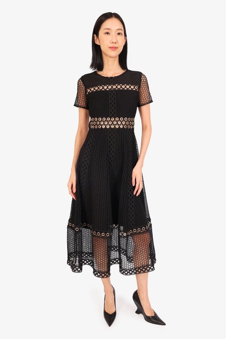Maje (Category: Dresses) located in Legazpi City. Submitted by jaycie.thrift23 (Listing ID 1467873725, Image 3). Description: maje excellent to as new condition size 1 on tag 16W 45L.
