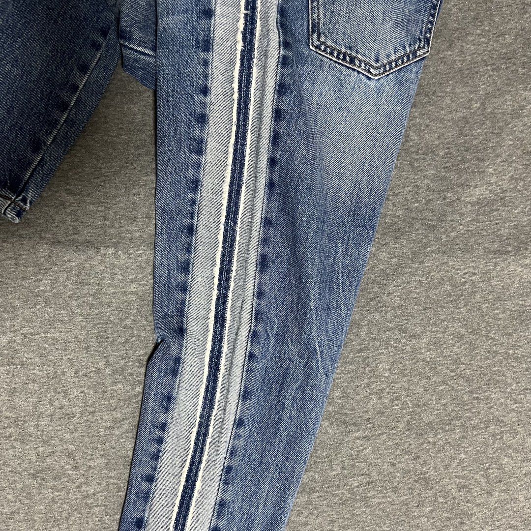 Mango straight jeans with contrast stripe (Category: Jeans) located in Las Pinas. Submitted by jilanah (Listing ID 1467997023, Image 3). Description: .