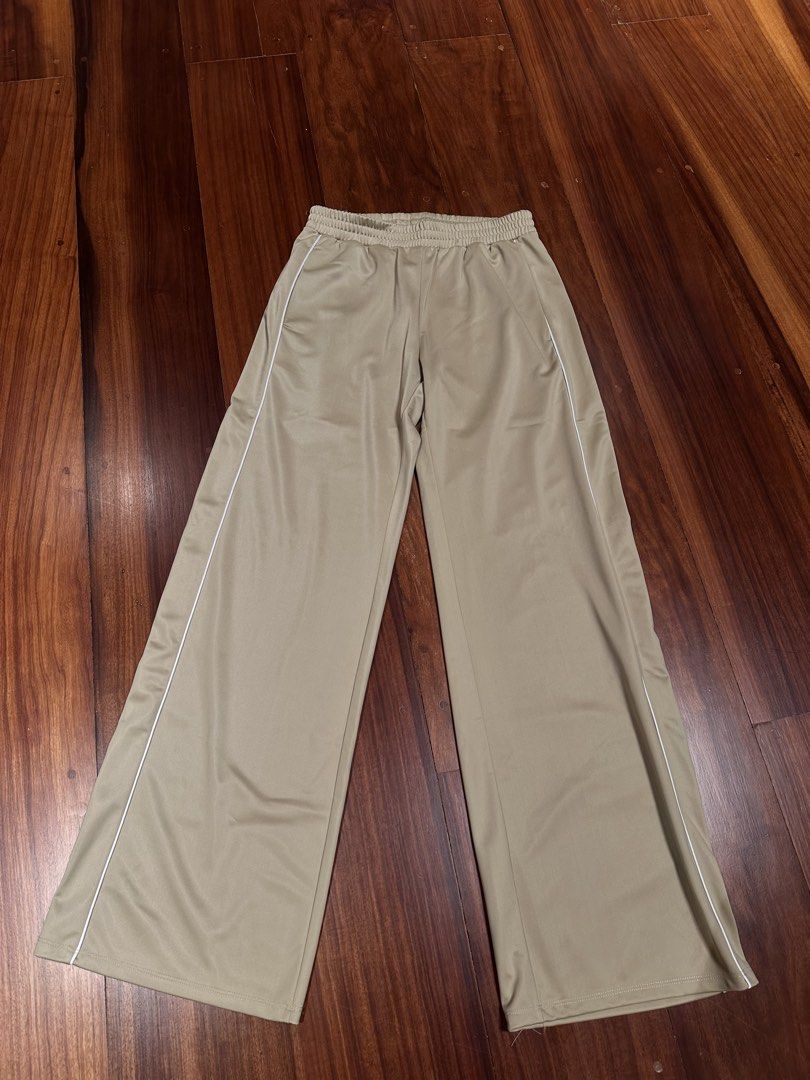 Mango Track Pants Trousers Beige (Category: Jeans) located in San Juan City. Submitted by gj10_ (Listing ID 1467992078, Image 1). Description: • brand new / never used • pm for more details .