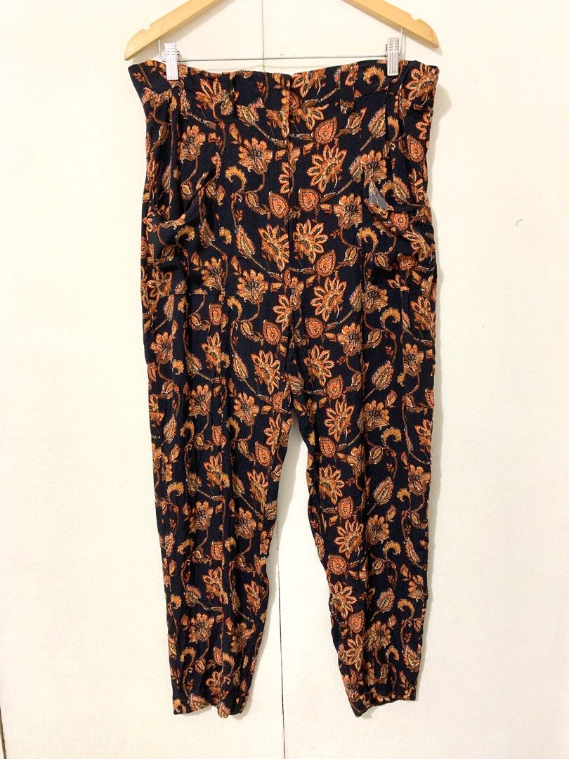Mango women stretch viscose pants (Category: Other Bottoms) located in Calamba. Submitted by melaicas (Listing ID 1467952112, Image 3). Description: Waist-34/36 inches Length-39 inches .