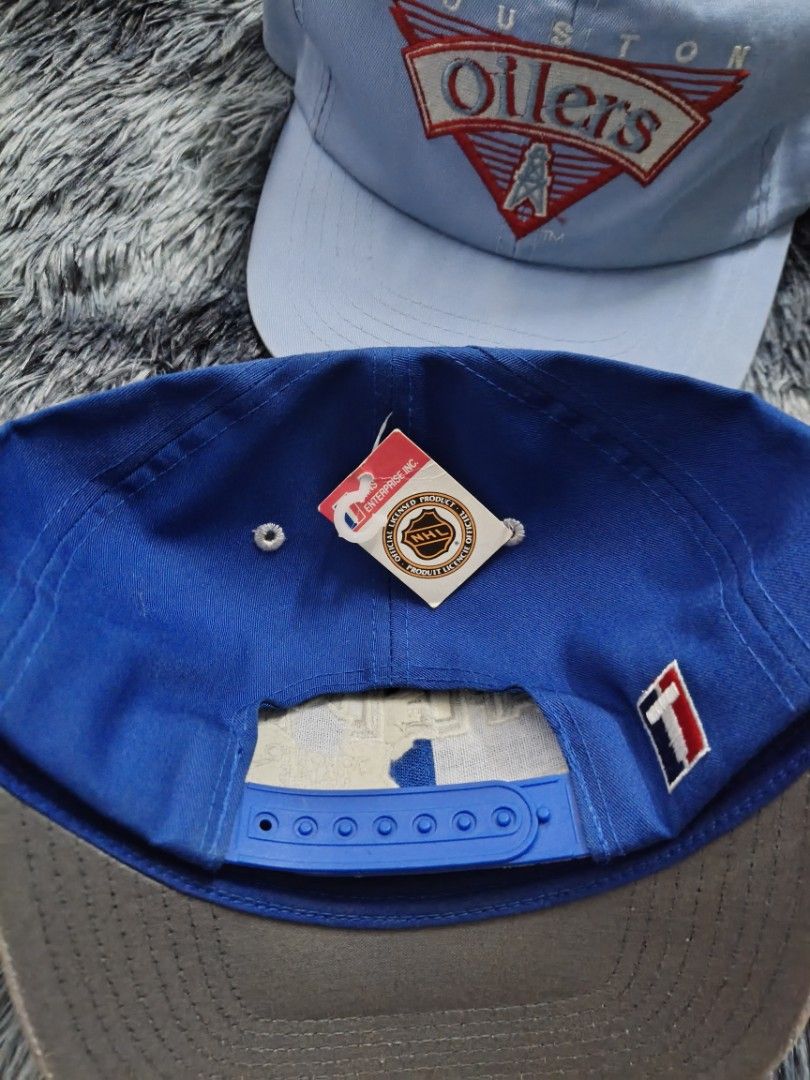 Maple Leaf by The Twins (Category: Caps & Hats) located in Manila. Submitted by royal_maj.one (Listing ID 1467974096, Image 2). Description: No Issue 💯 DM for Sure Taker ( Negotiable ).