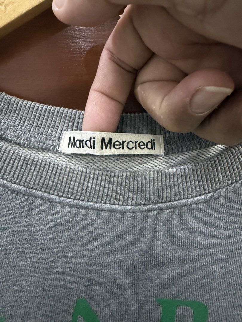 Mardi Mercredi Grey Dachshund Sweatshirt (Category: Longsleeves) located in Lipa City. Submitted by cokelight11 (Listing ID 1468054416, Image 2). Description: Mardi Mercredi Style: Crewneck sweatshirt in grey with iconic black dachshund Material: 100% premium heavyweight cotton Fit: Boxy (24x25) Condition: Excellent quality Perfect for casual and everyday outfits.