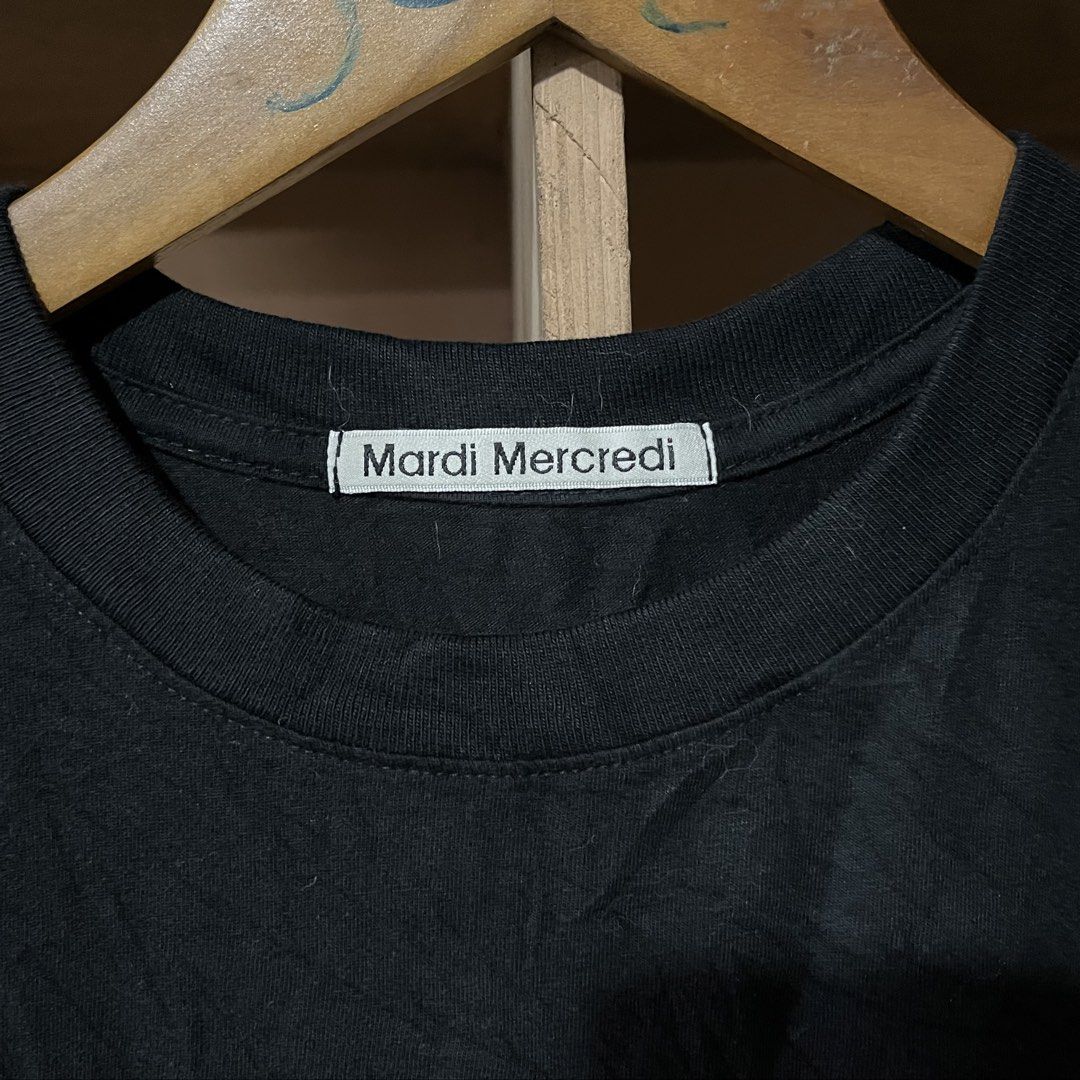 MARDI MERCREDI shirt (Category: Tshirts & Polo Shirts ) located in Sipalay. Submitted by trustmeyoullbefine (Listing ID 1467957674, Image 2). Description: One size 21W 26L Authentic No flaws Need wash only.