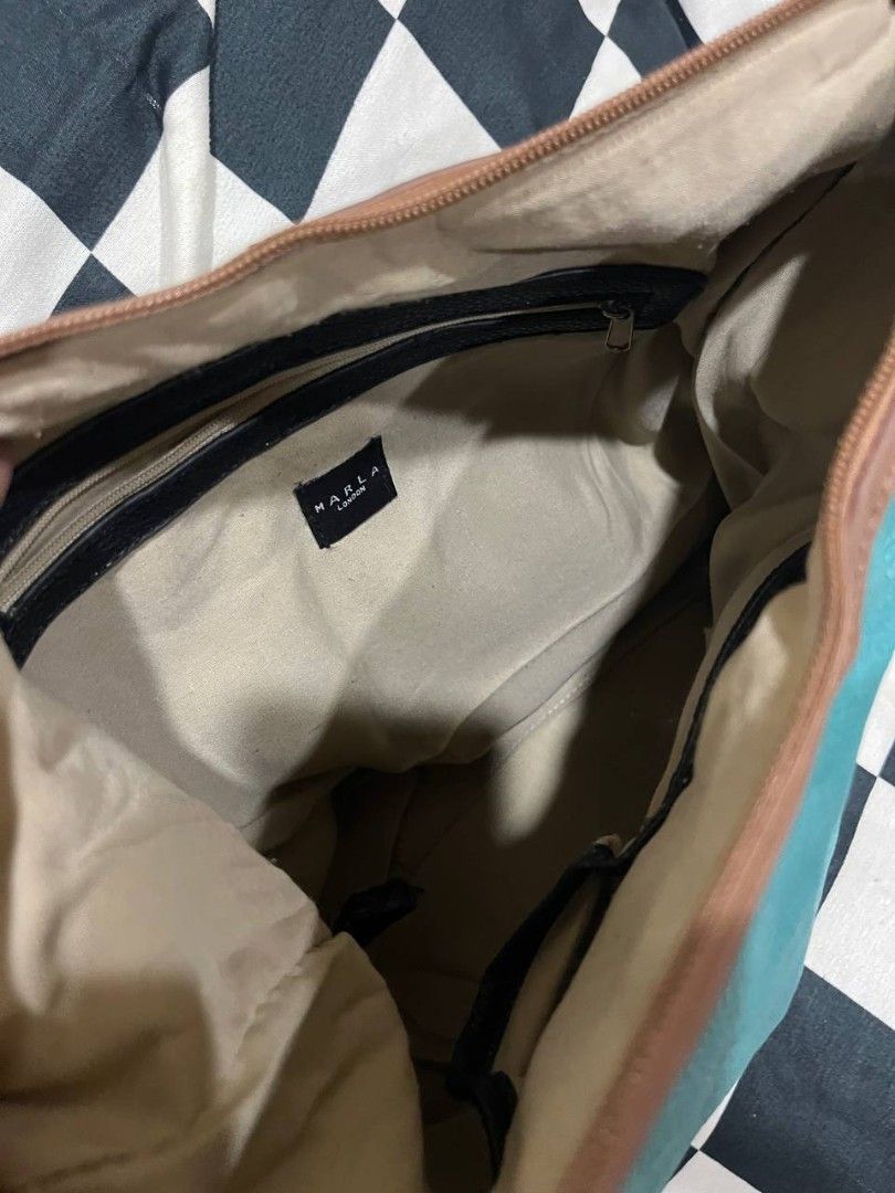 Marla Hobo leather bag (Category: Shoulder Bags) located in Quezon City. Submitted by michypeachyy1 (Listing ID 1467909512, Image 2). Description: 380 plus shipping.
