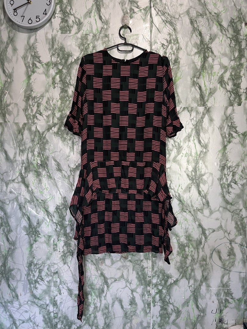 MARNI Dress (Category: Dresses) located in Bulacan. Submitted by letsfindukaywithme (Listing ID 1468047830, Image 2). Description: Maarni Dress Size 38 Fits Medium 17x36" Like new No issue +sf payment first Ship via J&T.