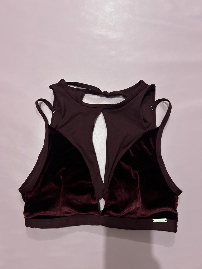 Maroon Velvet Bra (Category: Others Tops) located in Manila. Submitted by chen_clybelles (Listing ID 1467946298, Image 1). Description: .
