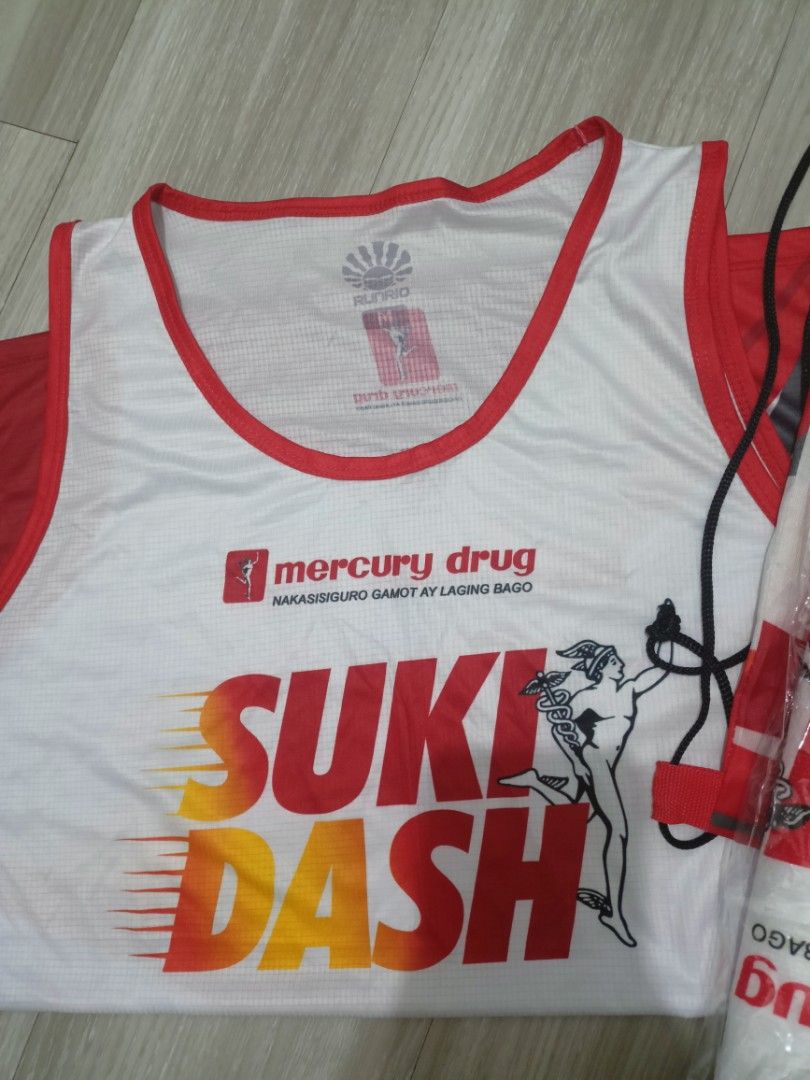Mercury Drug Suki Dash Run Bundle (Category: Other Sports Equipment and Supplies) located in Manila. Submitted by declutt3r_ (Listing ID 1468034535, Image 2). Description: Mercury Dash Run Bundle (ALL UNUSED) - 500 • Towel • Singlet - Medium +++ free drawstring bag rfs: decluttering loc: Valenzuela payment first no return/refund sf/df is c/o buyer.