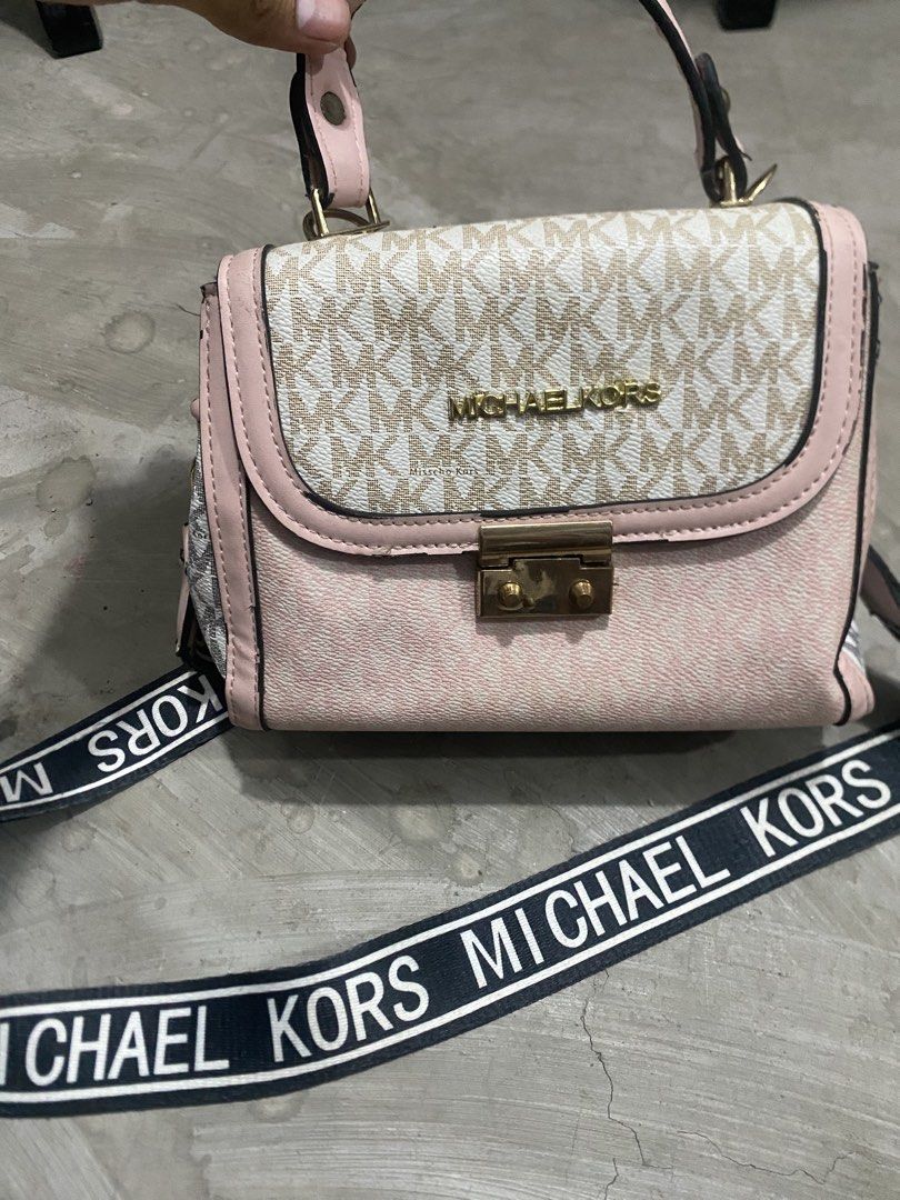Michael Kors Pink Monogram Crossbody Handbag (Category: Luxury Bags & Wallets) located in Las Pinas. Submitted by 2fly.margiela (Listing ID 1467871621, Image 1). Description: Hit me up.