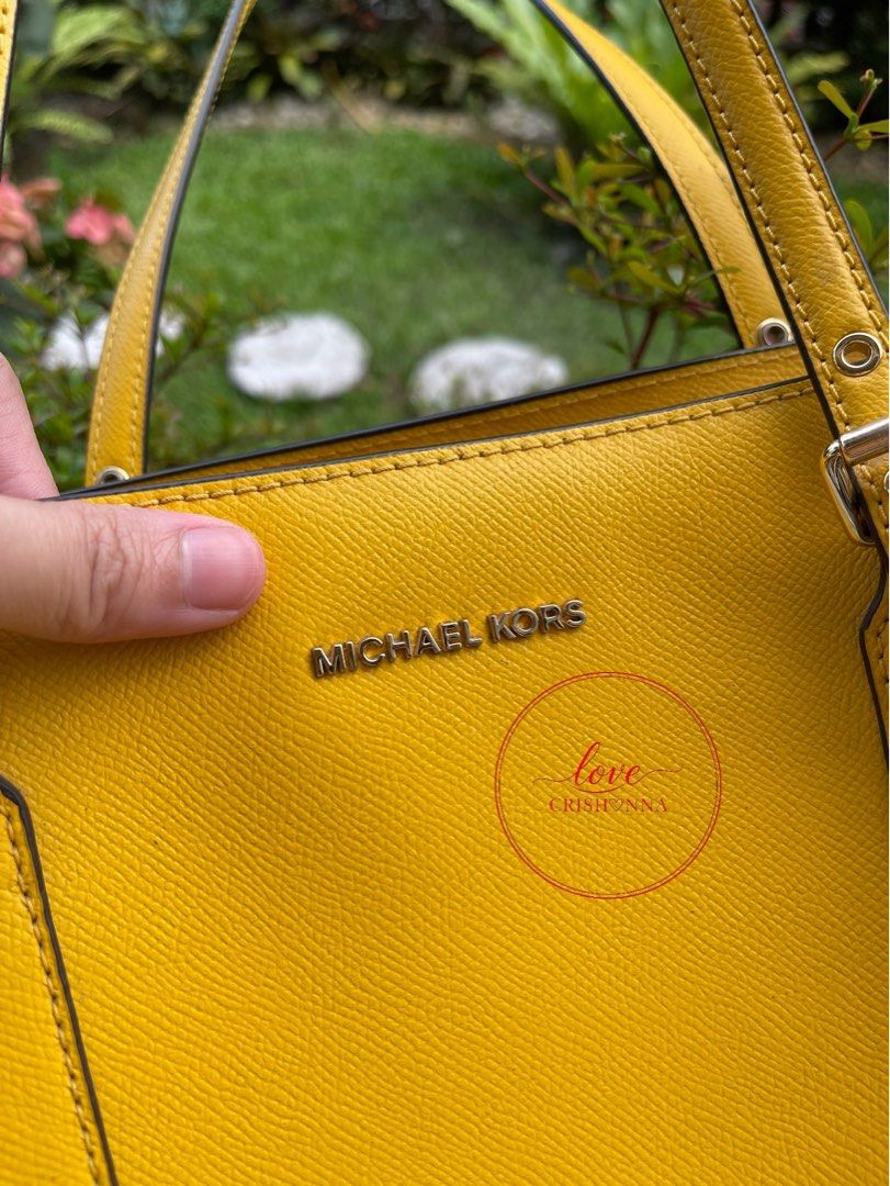 Michael Kors Yellow Tote Bag (Category: Tote Bags) located in Batangas. Submitted by lovecrishonna (Listing ID 1468033126, Image 2). Description: Decluttering Almost new di nagamit nakastore lang With care card Decluttering.