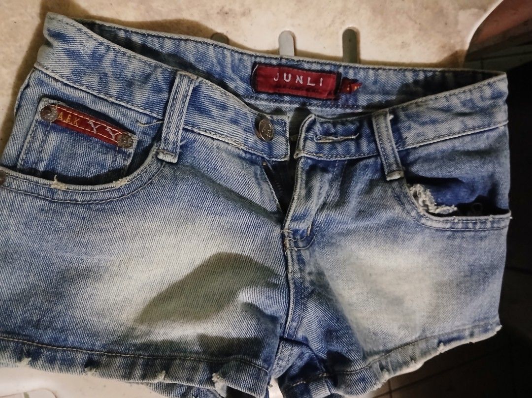 Micro short/low waisted shorts (Category: Shorts) located in Manila. Submitted by plusheater_18 (Listing ID 1467863733, Image 1). Description: This is A thrifted find! size 25 in low waist. Hard denim.