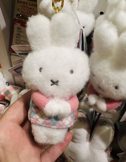 （分類：）位於 。 由 miffyselect22 提交（商品編號 1467882306，圖片 1）。簡介： 。