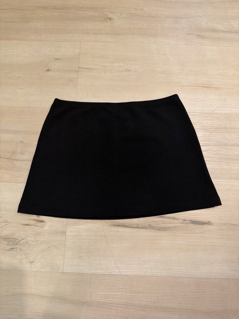 Mini skirt bundle (2 pcs - diff styles) (Category: Skirts) located in Manila. Submitted by _____car0usell (Listing ID 1467951085, Image 2). Description: 2 pcs! lightly used; good as new.