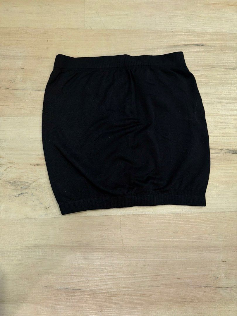 Mini Tube Top (Category: Skirts) located in Manila. Submitted by _____car0usell (Listing ID 1467956730, Image 2). Description: .