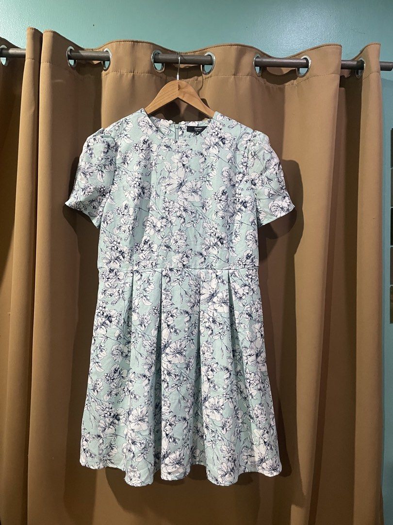 Mint Green Floral Dress (Category: Dresses) located in Quezon City. Submitted by smileclothingline (Listing ID 1467841747, Image 3). Description: 🚚Courier: J&T/Lalamove/Gogoexpress 📍Shipping fee depends on your location 💸Mode of Payment: BPI/Gcash/Paymaya ‼️Payment first, only then will ship the item.