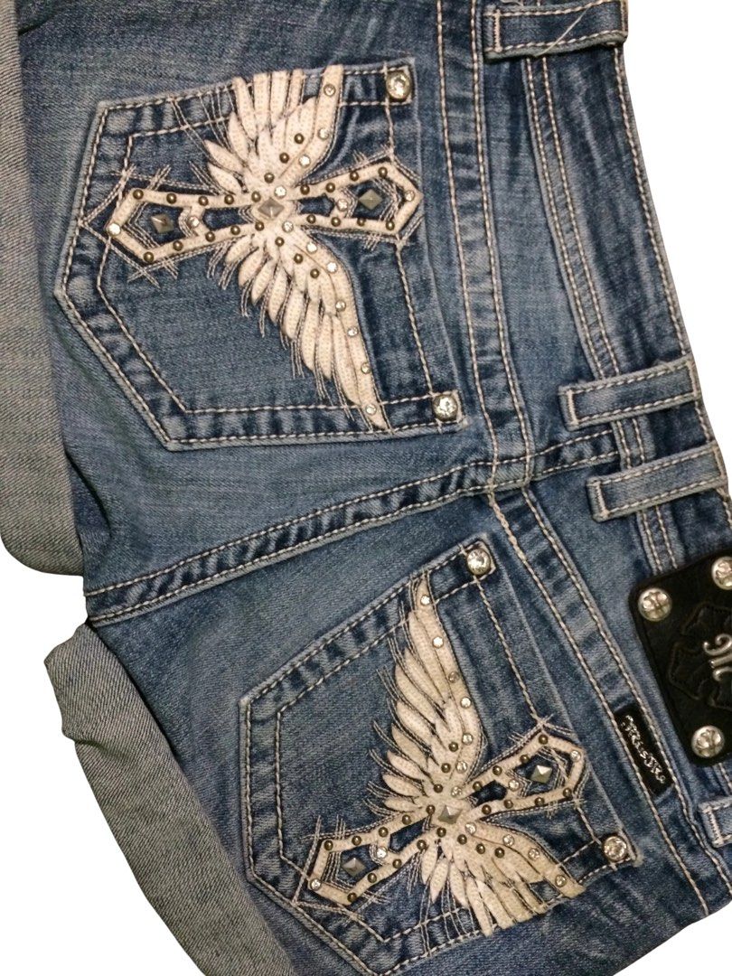 Miss Me Cross-Winged Shorts (Category: Shorts) located in Ozamiz City. Submitted by sw4gcvnt (Listing ID 1468002834, Image 2). Description: ✚ brand: miss me ✚ w: 28-30 ✚ l: 9.5 ✚ flaw/s: minor peeling/cracking on the wing patch ✚ overall condition: 10/10 ╋━ 750+sf !.