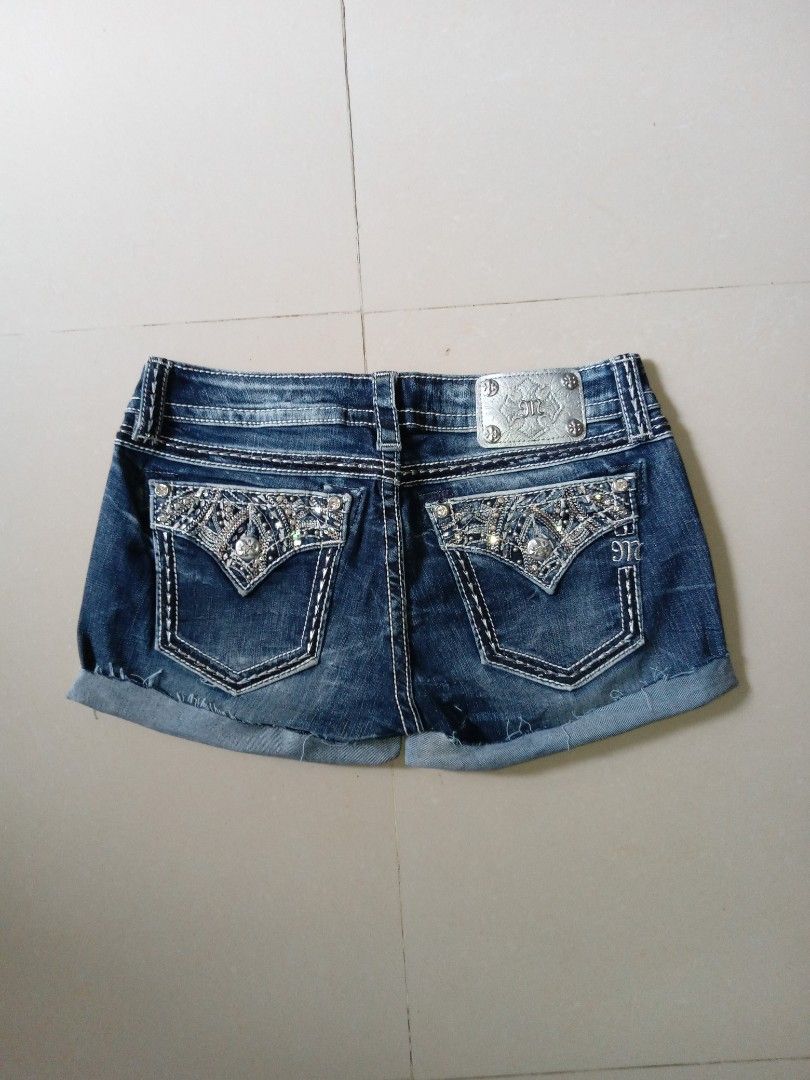 Miss me short (Category: Shorts) located in Akbar. Submitted by bethlehema07352 (Listing ID 1467856125, Image 2). Description: .