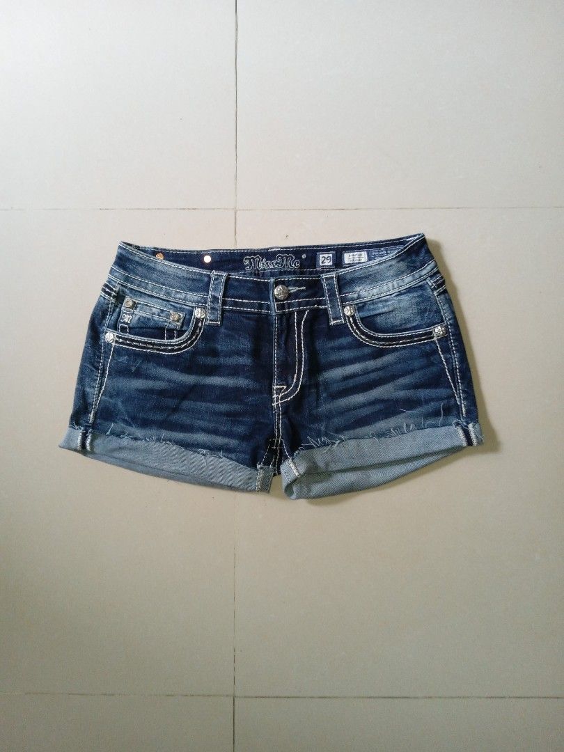 Miss me short (Category: Shorts) located in Akbar. Submitted by bethlehema07352 (Listing ID 1467856125, Image 1). Description: .