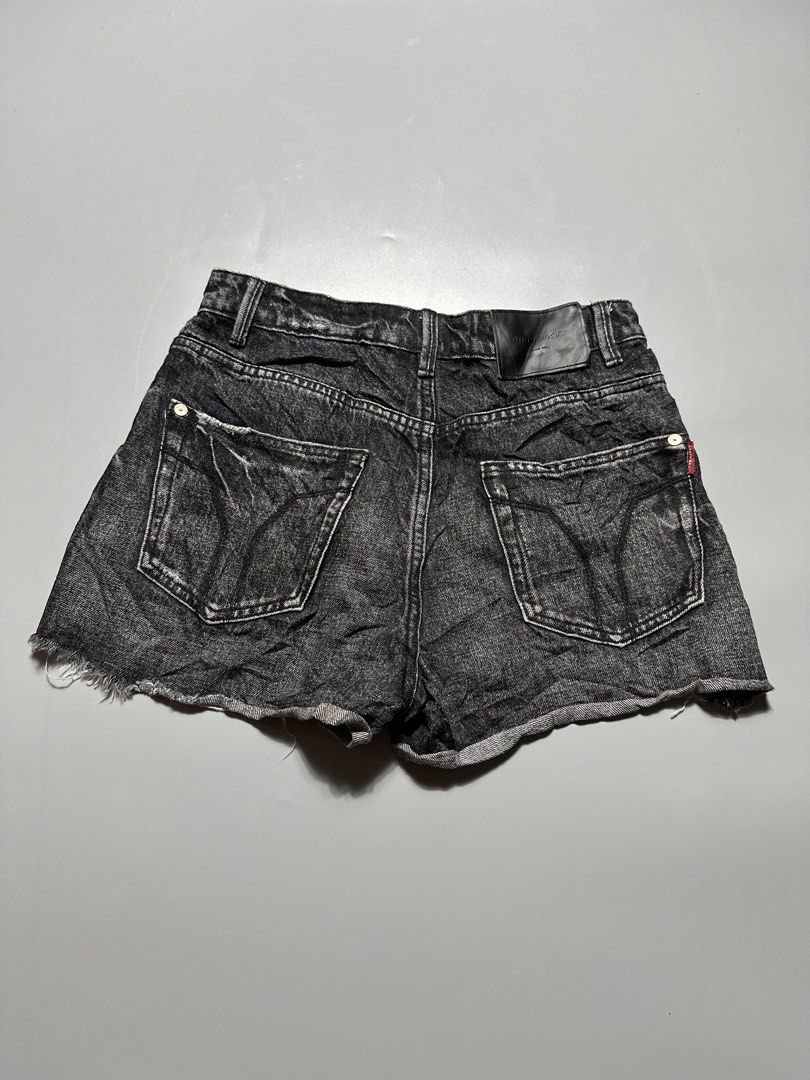Miss sixty (Category: Shorts) located in Legazpi City. Submitted by lootsi (Listing ID 1468013816, Image 2). Description: .
