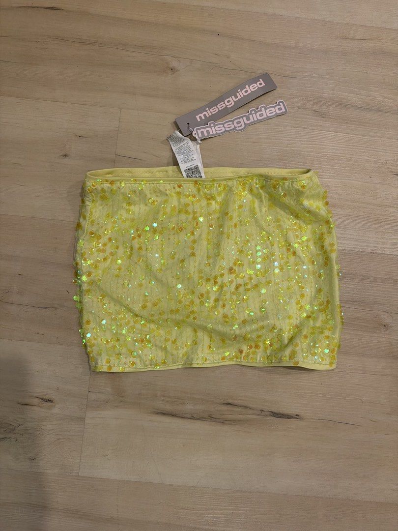 Missguided Sequin Mini Skirt (new with tag) (Category: Skirts) located in Manila. Submitted by _____car0usell (Listing ID 1467953626, Image 2). Description: never used, random rush shopping still with tags.