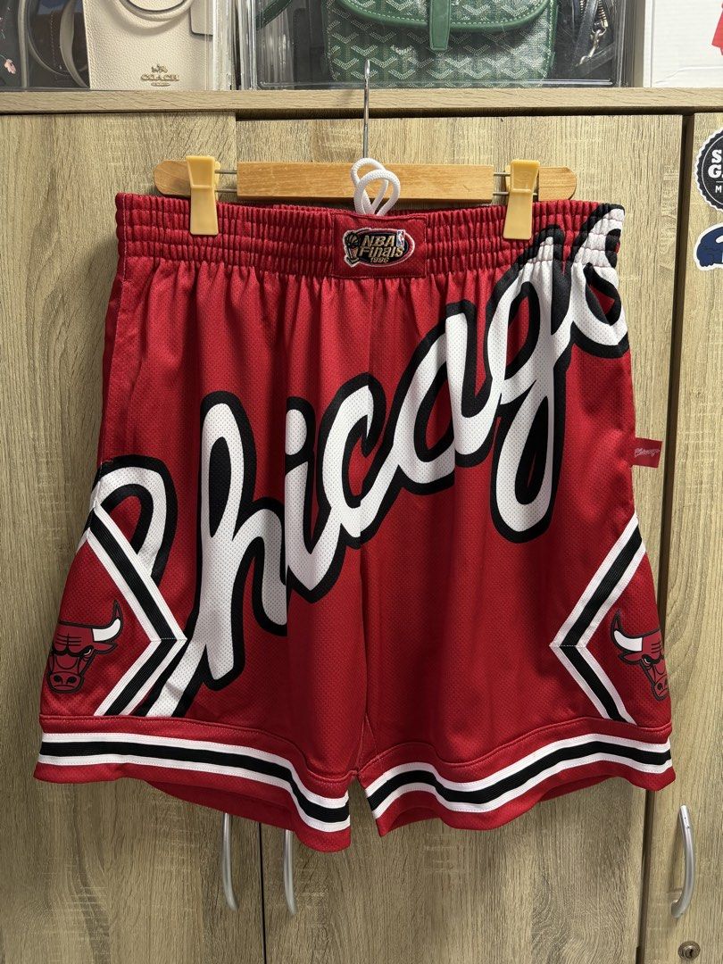 Mitchell & Ness Chicago Bulls Big Face Mesh Short (Category: Shorts) located in Cavite. Submitted by PRIVATE.Selection (Listing ID 1467896093, Image 1). Description: Mitchell & Ness Chicago Bulls Big Face Mesh Short Size XL W- 36-38 L- 21 Good as New .