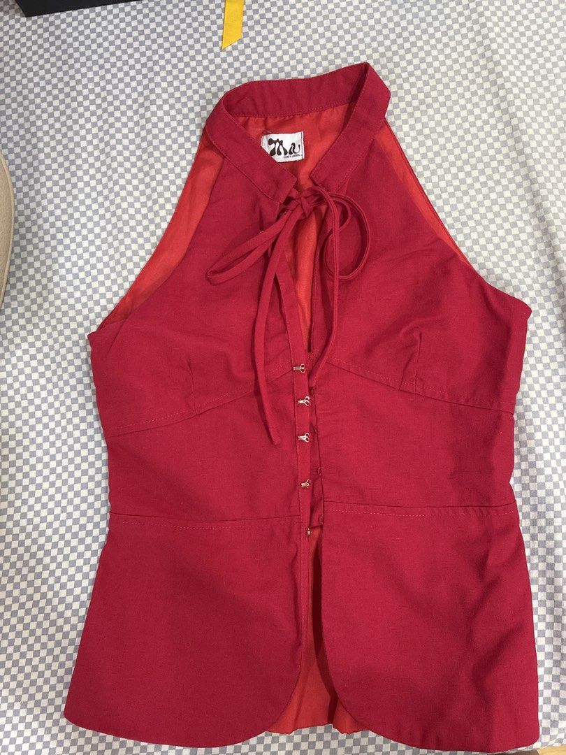 Miu the Label Sol Top in Red (Category: Sleeveless) located in Manila. Submitted by shopmyclothesguys (Listing ID 1467918470, Image 1). Description: - size xs.
