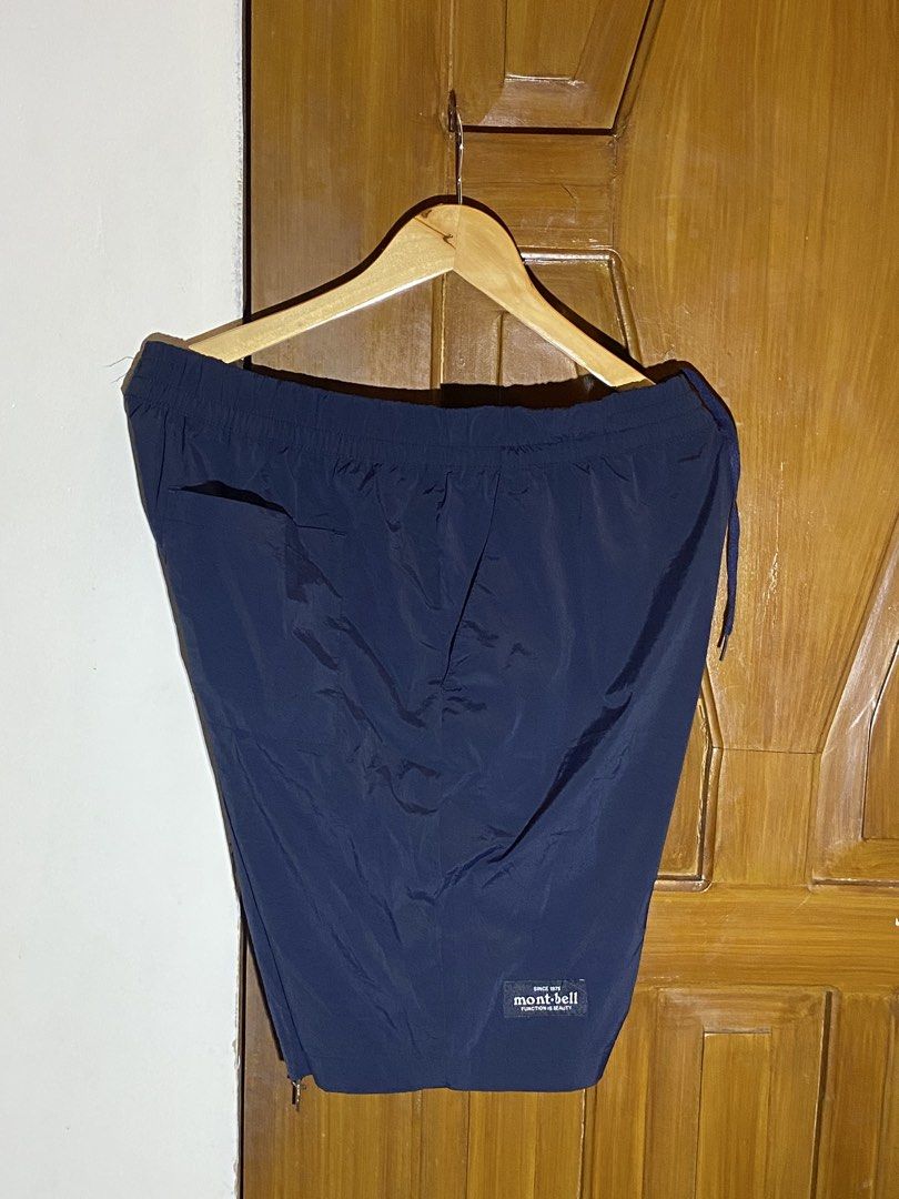 Mont bell (Category: Shorts) located in Davao. Submitted by sellsell2002 (Listing ID 1467941436, Image 1). Description: Montbell Excellent condition Waist 32-36 stretchable Color rate 10/10 ₱500.