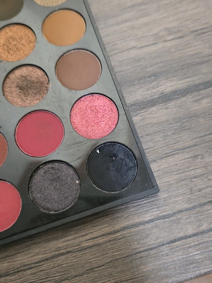 Morphe 35M Boss Mood Artistry Palette (Category: Makeup) located in Manila. Submitted by dotydoty (Listing ID 1467880800, Image 3). Description: - Morphe 35M Boss Mood Artistry Palette - Bought from the official Morphe online store - Only issue is the black eyeshadow (please see photo) - Will clean before sending .