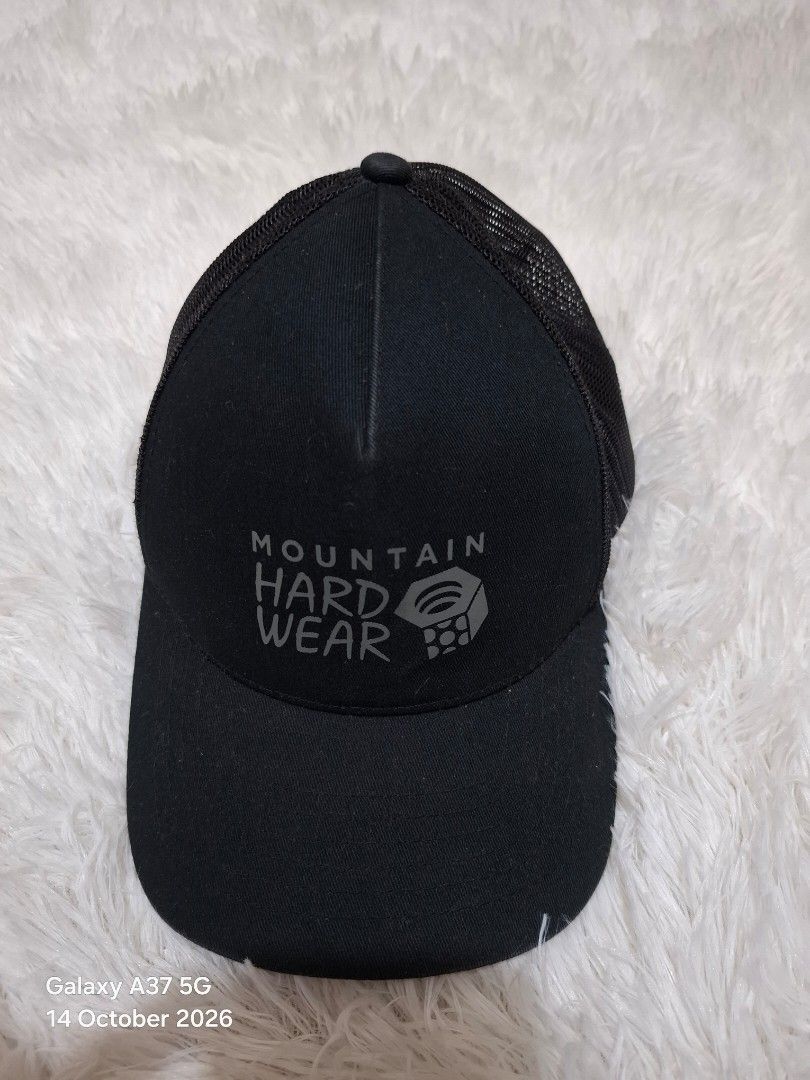 Mountain Hardwear MHW Logo Trucker Hat (Category: Caps & Hats) located in Manila. Submitted by thriftfinds_tagum (Listing ID 1467997233, Image 2). Description: Mountain Hardwear MHW Logo Trucker Hat like new condition one size adult yupong snap Lightweight and breathable 1,500.