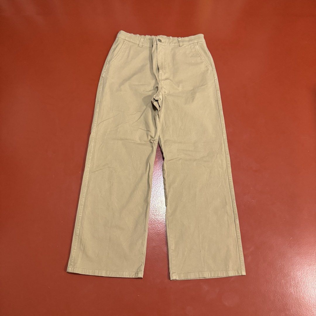 MUJI WIDE LEG CHINO PANTS (Category: Chinos) located in Pasig City. Submitted by buzzthrifty (Listing ID 1467976692, Image 1). Description: SIZE 32-34WAIST 39"LENGTH 10"HEM EXCELLENT CONDITION .