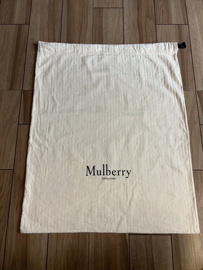 MULBERRY DUST BAG (Category: Purses & Pouches) located in General Santos City (Dadiangas). Submitted by grasya_12 (Listing ID 1467947464, Image 3). Description: MULBERRY DUST BAG - indicated na po ang size - minimal signs of usage (need wash) .