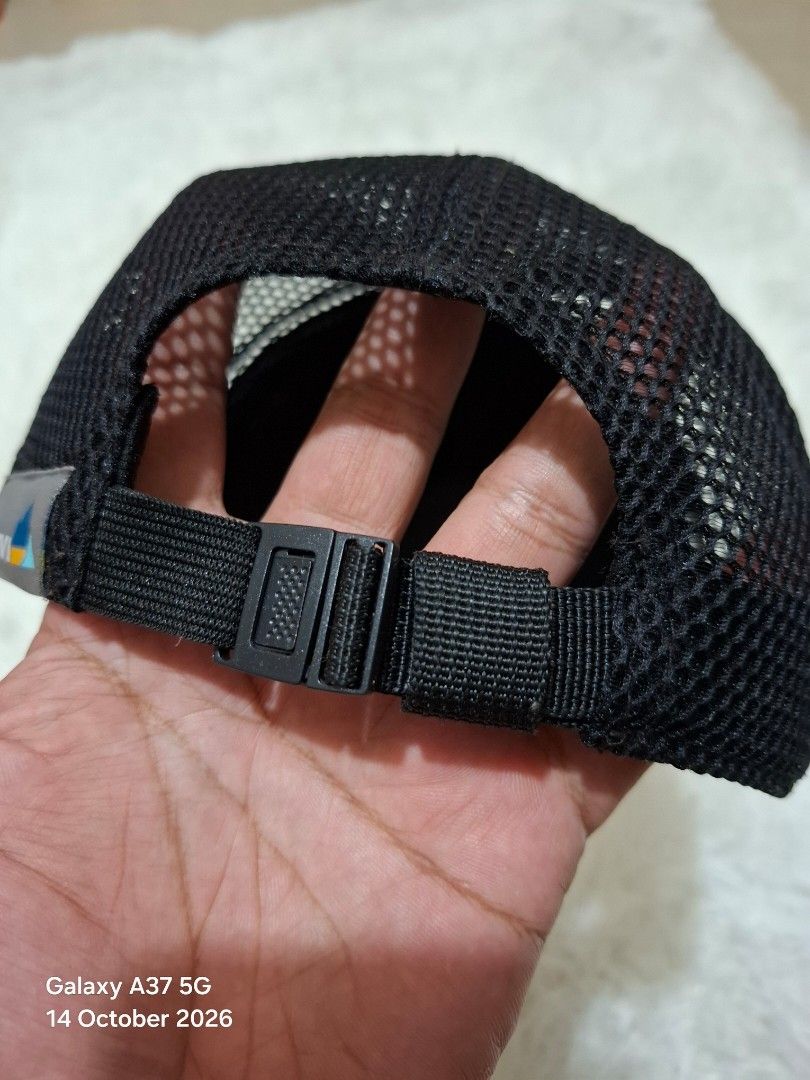 Mōvi Pro Black Trucker Cap (Category: Caps & Hats) located in Manila. Submitted by thriftfinds_tagum (Listing ID 1467988403, Image 3). Description: Mōvi Pro Black Cap an athletic performance technical trucker hat Excellent condition one size Adult Lightweight and breathable ideal for long trail/hiking 550.⁰⁰.